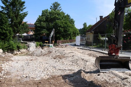 GRADBENA DELA ZA NOVO BRV ČEZ CERKNIŠČICO 02 FOTO LJUBO VUKELIČ